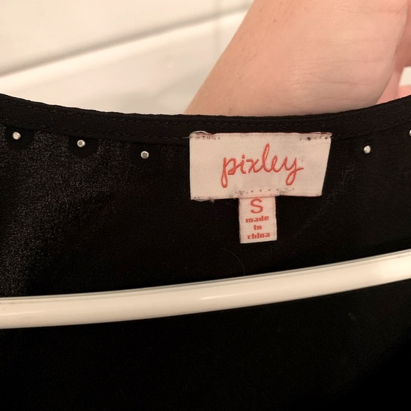 Black tank top embellished with silver beads - Picture 5 of 5